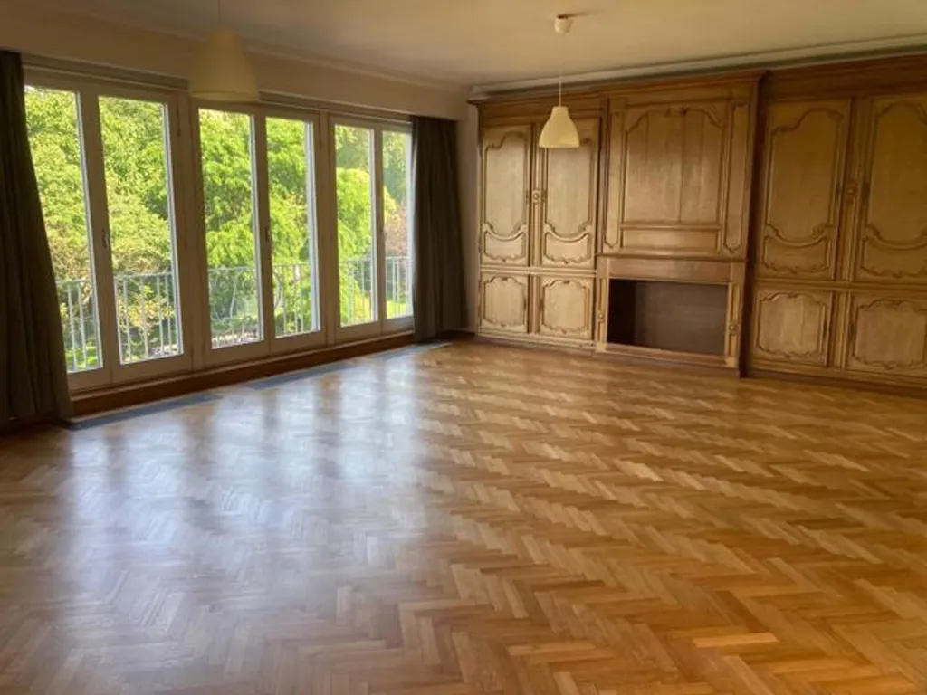 Soggiorno - Spacious Apartment with Terrace in Charleroi