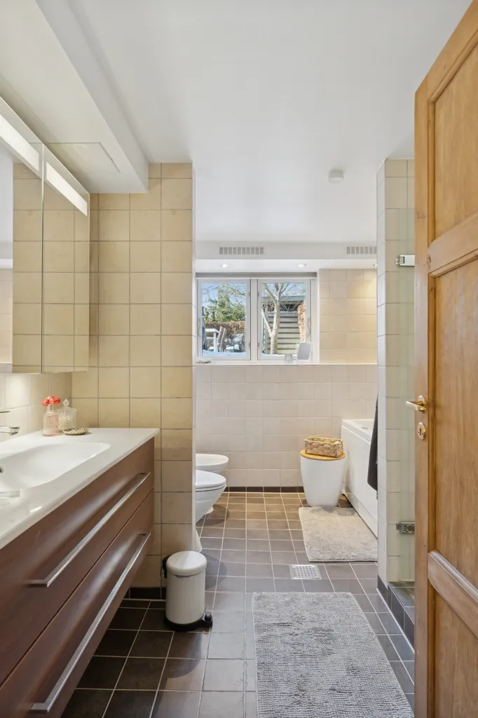 Vannitoad - Villa Apartment with Garden in Hellerup