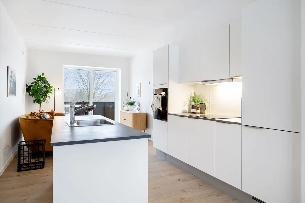 Cuisine - Apartment with Balcony in Lysbro