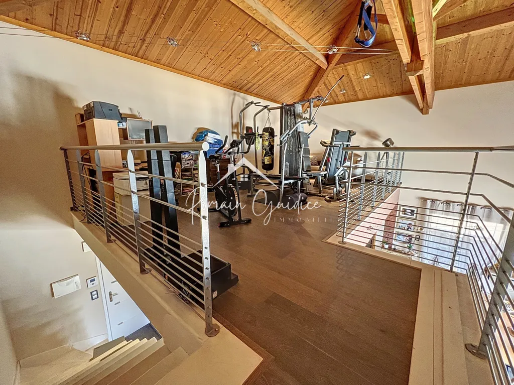 Toad - Villa with Impressive View in Millau