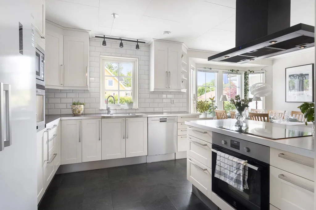 Cucina - Villa with Pool and Spa in Alberga