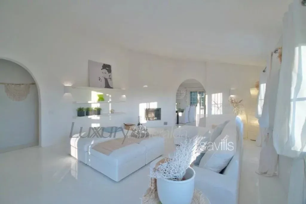 Living Room - Luxury Villa with Sea View in San Teodoro