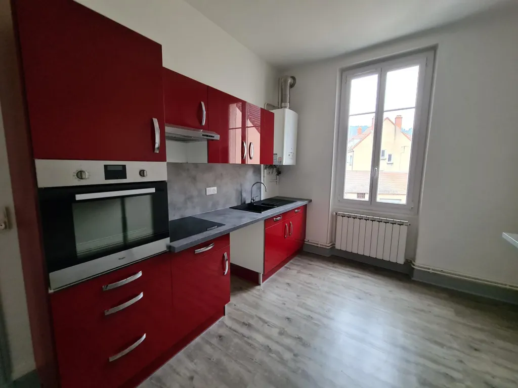Köök - Fully Renovated Flat with Private Garage in Le Creusot