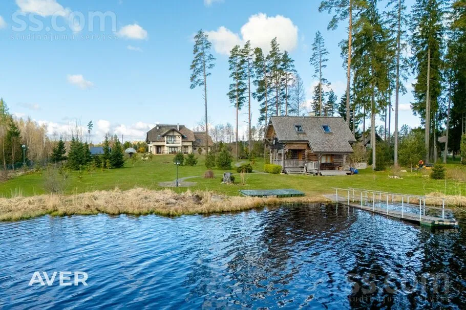 Vue aérienne - Detached House with Lake View in Sigulda