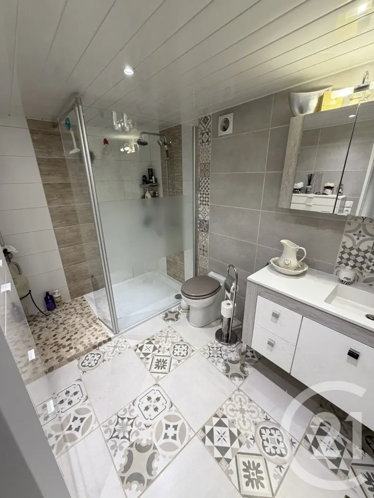 Salles de bain - Maison avec Jardin et Terrasse à Bezons