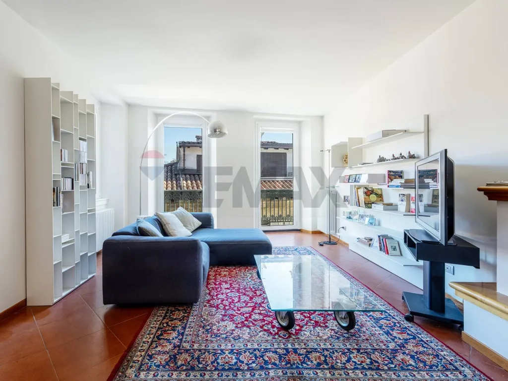 Soggiorno - Charming Apartment with Balcony in Verbania
