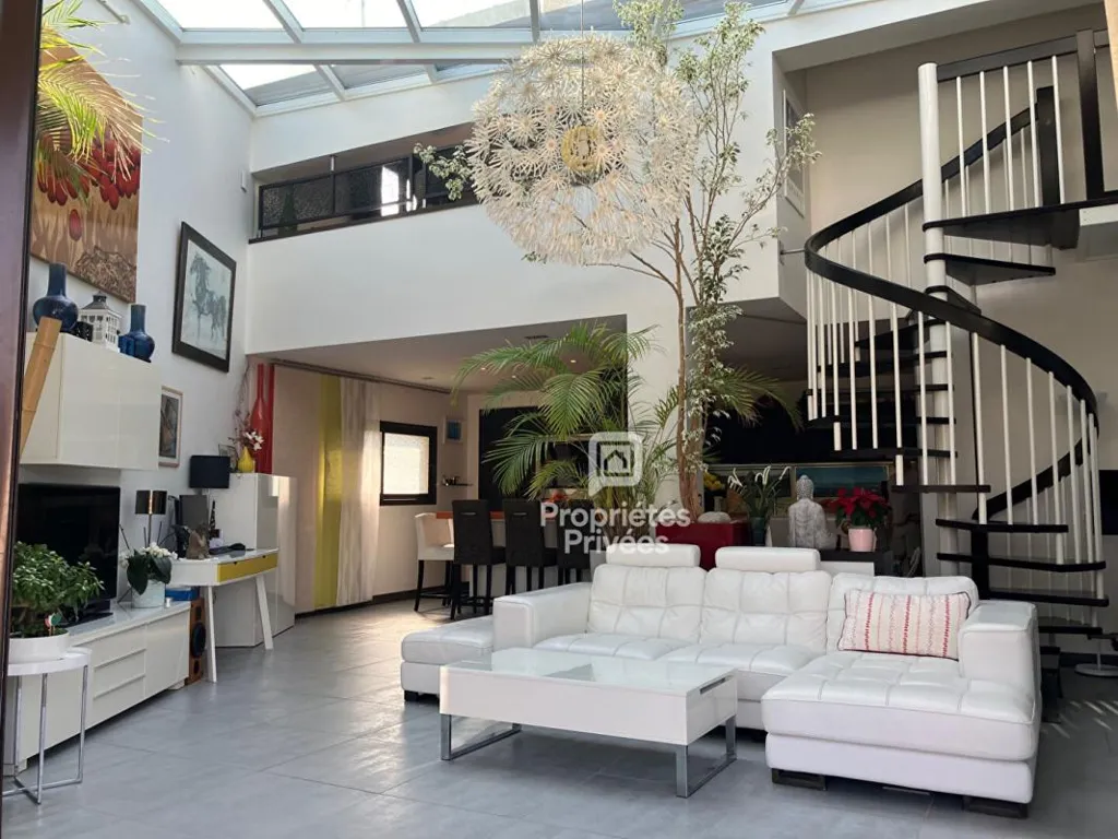 Elutuba - Modern House with Terrace in Thoiry