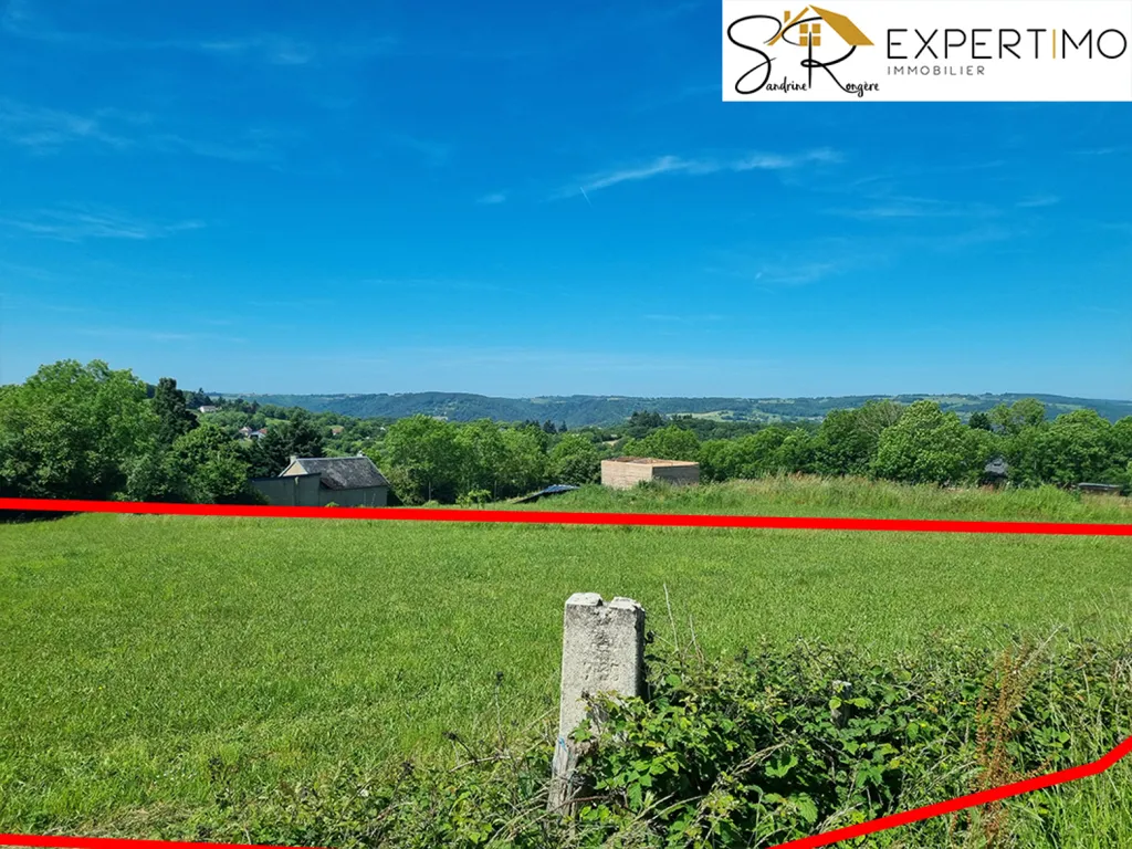 Jardin - Terrain Constructible avec Vue Panoramique à Blot-l'Église