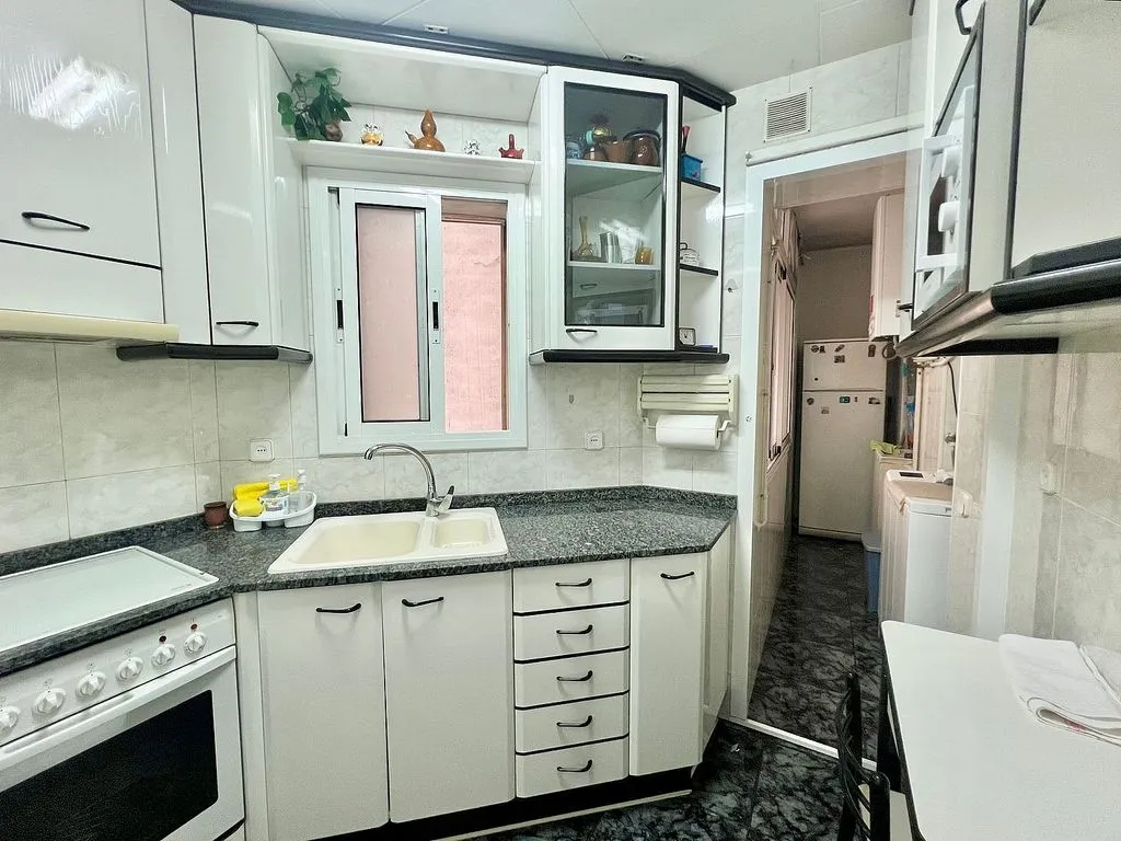 Cuisine - Apartment with Balcony in Les Corts