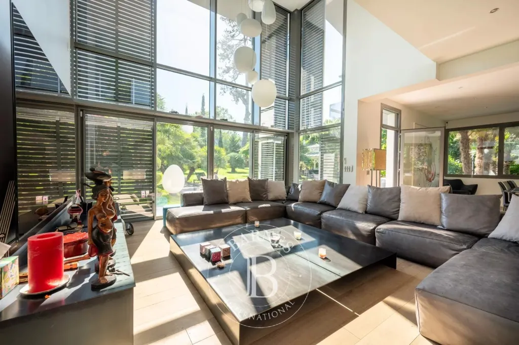 Elutuba - Contemporary Villa with Pool in Rueil Malmaison