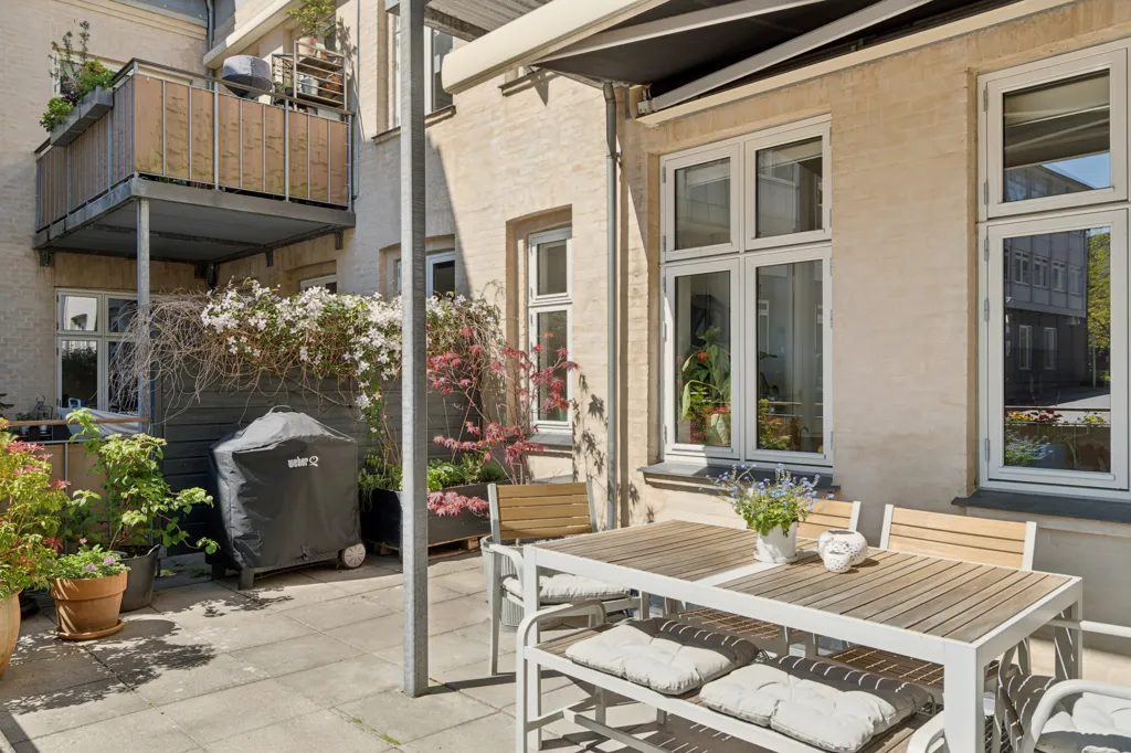 Terrasse - Loft-Style Flat with High Ceilings in Copenhagen S