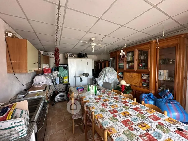 Salle à manger - Operational Farmhouse with Olive Grove in Atri