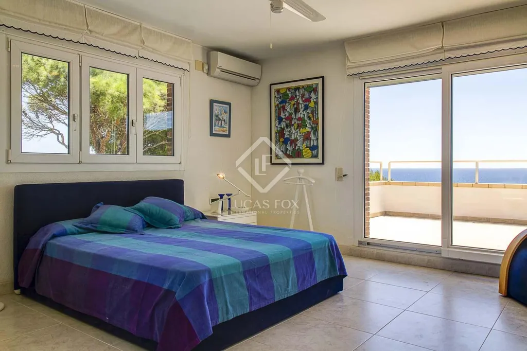 Magamistoad - House with Sea View and Pool in Torredembarra