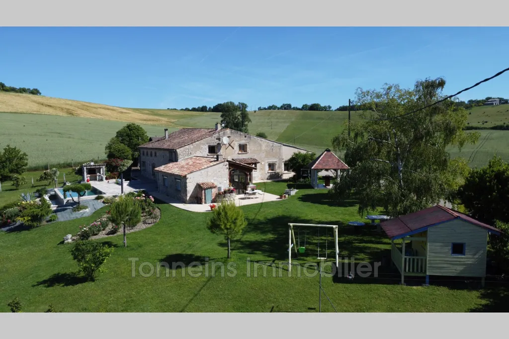 Vue aérienne - Maison en Pierre avec Piscine à Tonneins