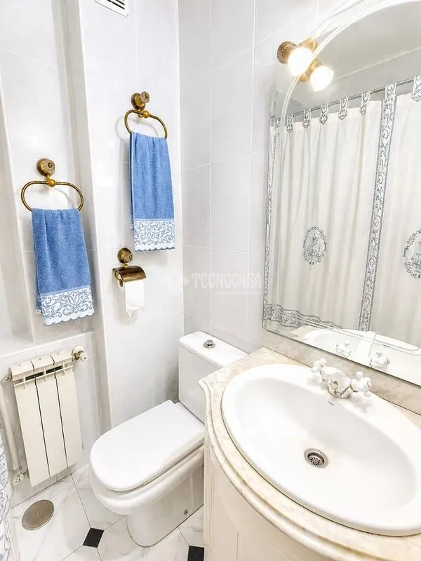 Bathrooms - Flat with Terraces in Carabanchel, Madrid