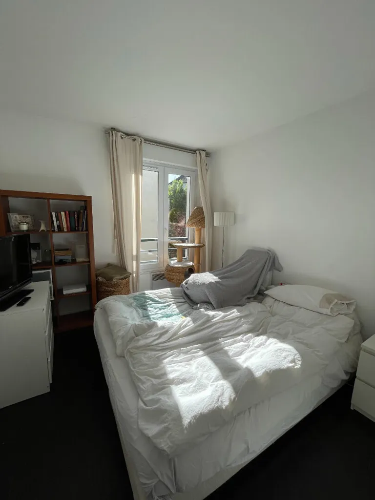 Chambres - Appartement 2 Pièces avec Balcon à Rueil-Malmaison
