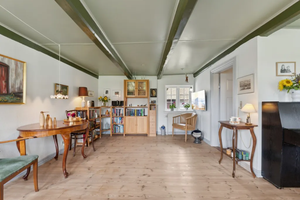 Elutuba - Historic Timber Frame House with Private Forest near Bogense