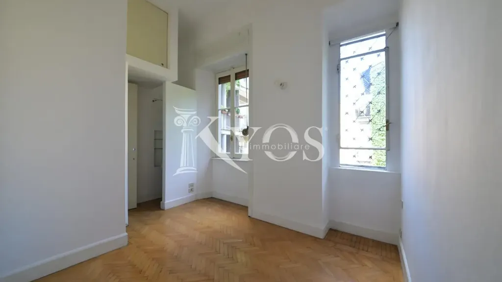 Toad - Historic Triplex with Balcony in Milan