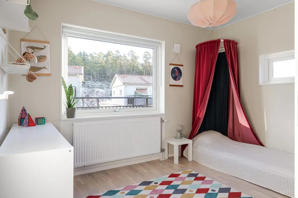 Chambres - Modern Semi-Detached House with Bråviken View
