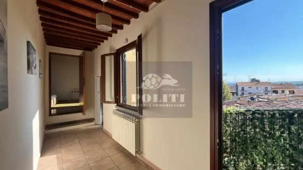 Terrasse - Rustic-Style Flat with Terrace in Fucecchio