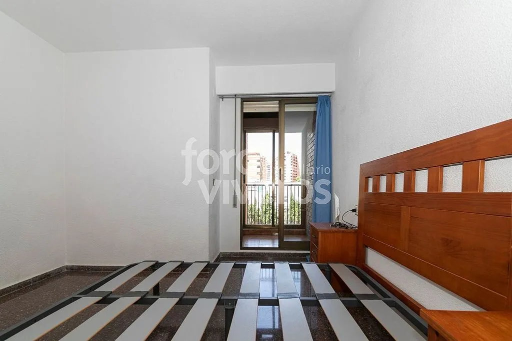 Bedrooms - Apartment with Balcony and Lift in La Carrasca