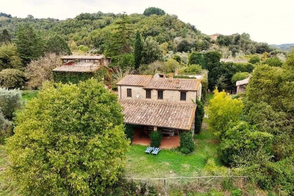 Õhuvaade - Country House with Lake View in Baschi, Umbria