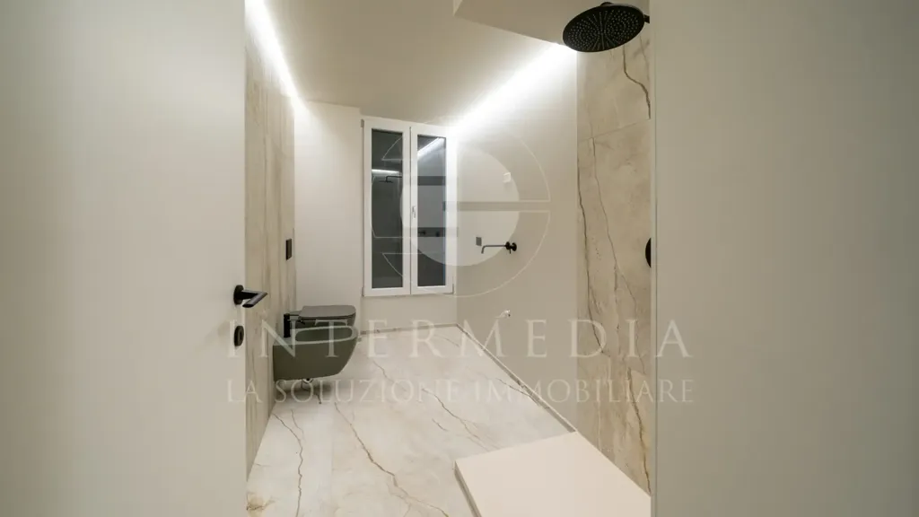 Vannitoad - Rusticated Flat with Balcony in Brescia