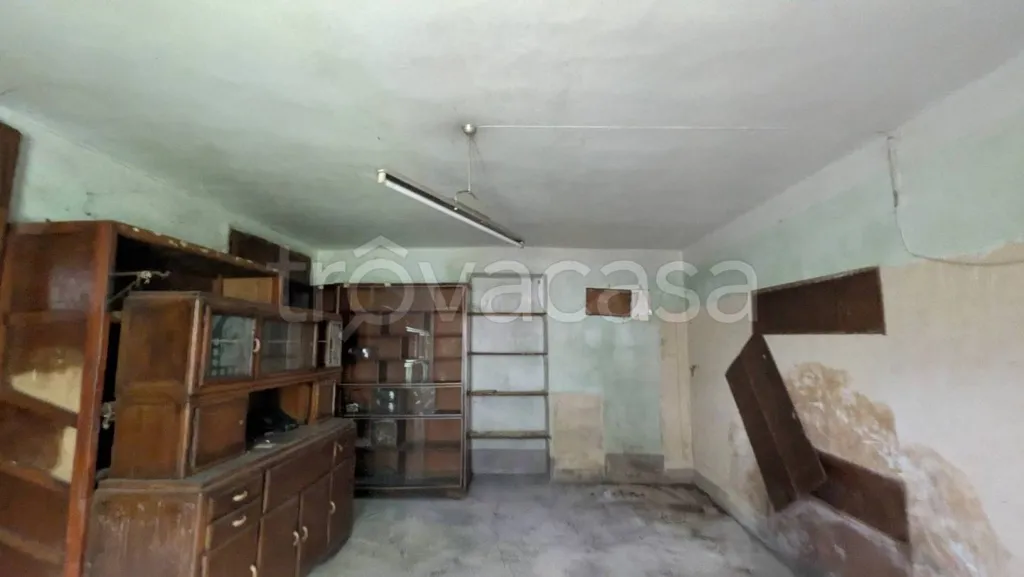 Séjour - Rustic Villa to Renovate in Roccavione