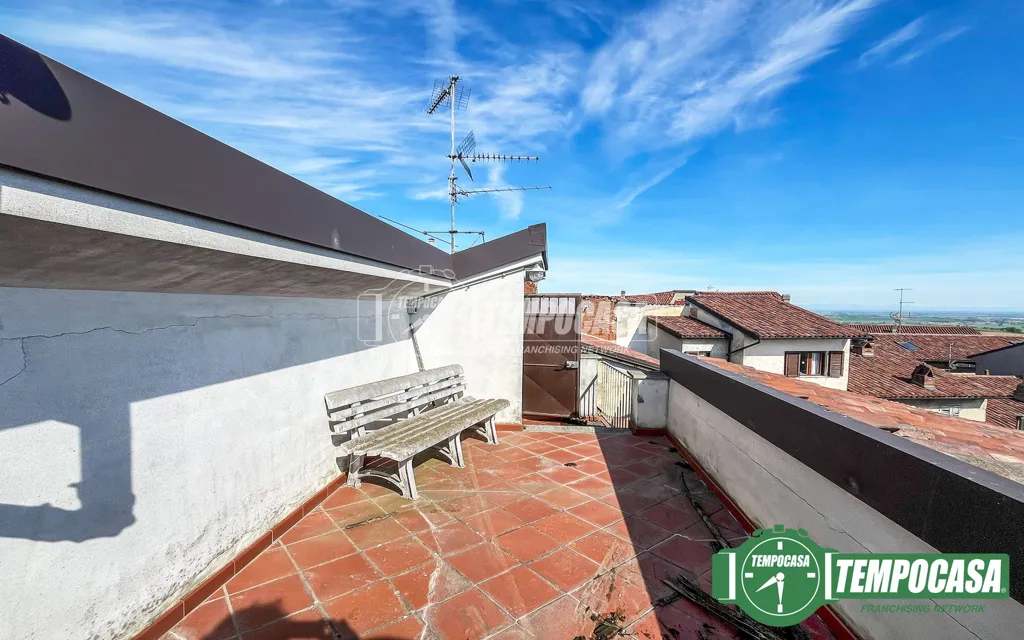 Terrass - Rustic Semi-Independent House with Terrace in Lu