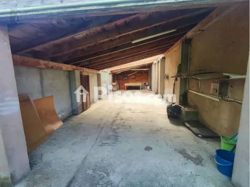 Garage - Chalet with Pool in Traspinedo