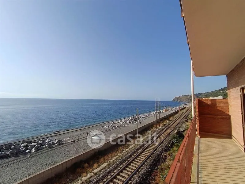 Rõdu - Seafront Apartment in Scaletta Zanclea