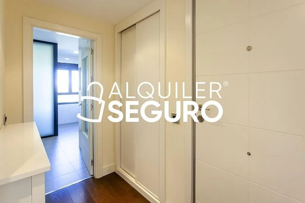 Esik - Apartment with Pool and Terrace in Valdebebas