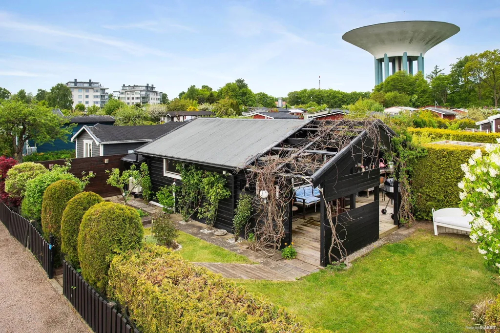 Jardin - Charming Cottage with Garden in Sommarbyn Tornet