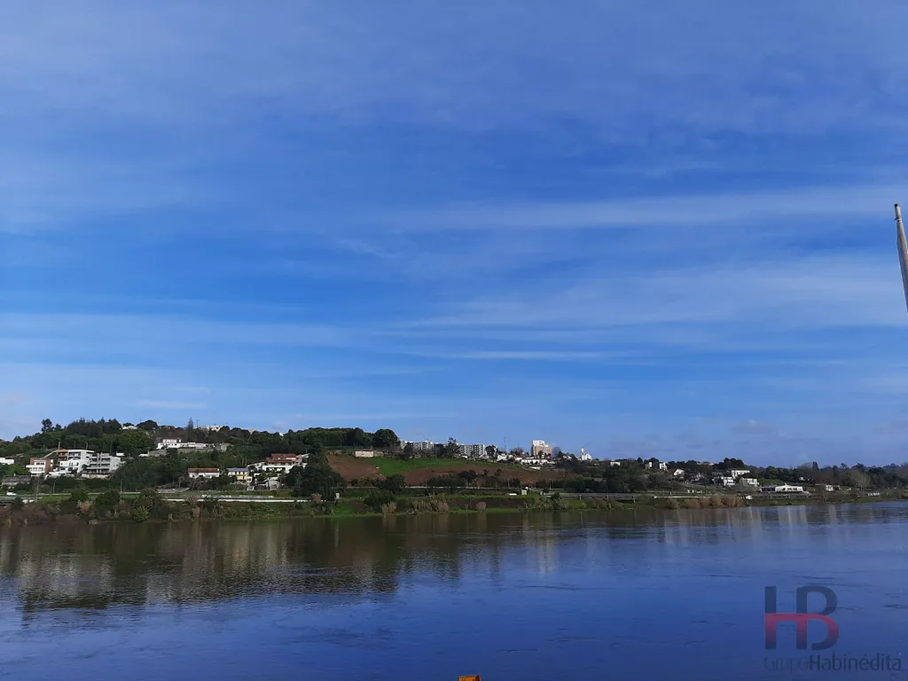 Construction Plot with River Views in Vila Nova de Gaia
