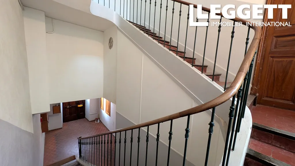 Toad - Top-Floor Apartment with Terrace in Avignon