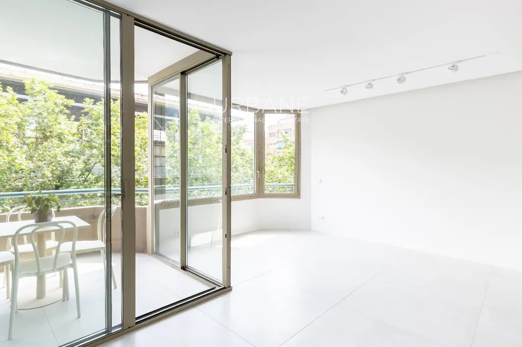 Toad - Designer Flat with Terrace in Sant Antoni, Barcelona