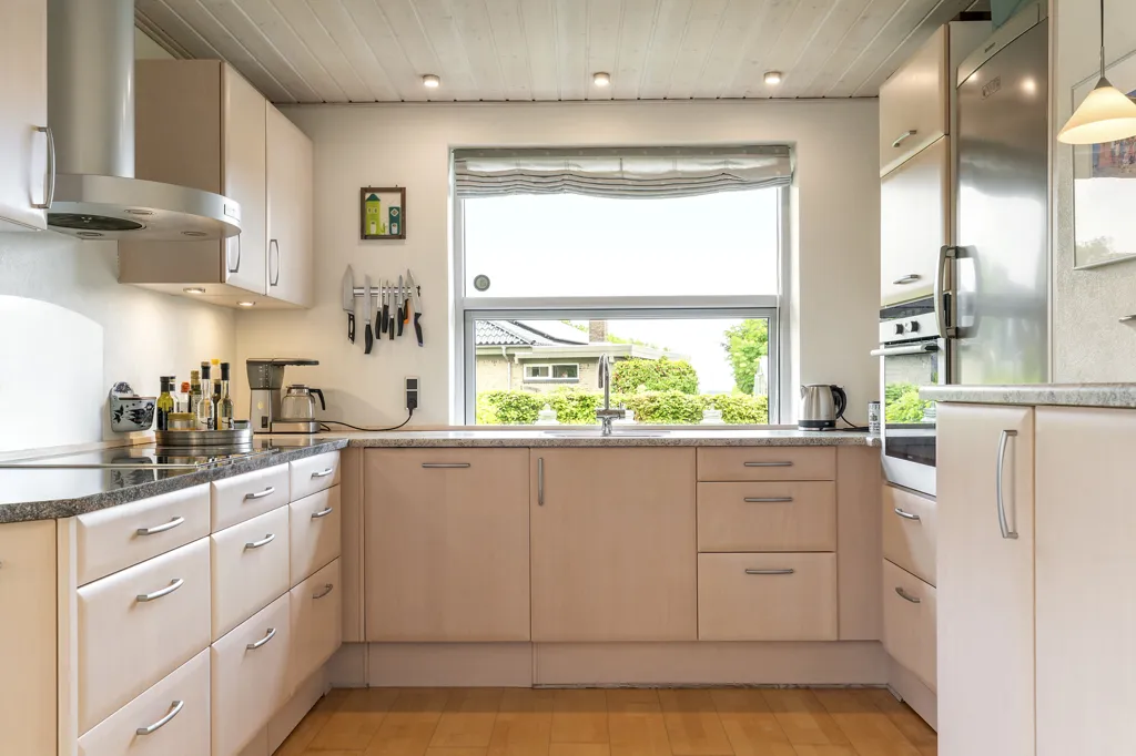 Kitchen - Modernised Villa with Garden in Linde