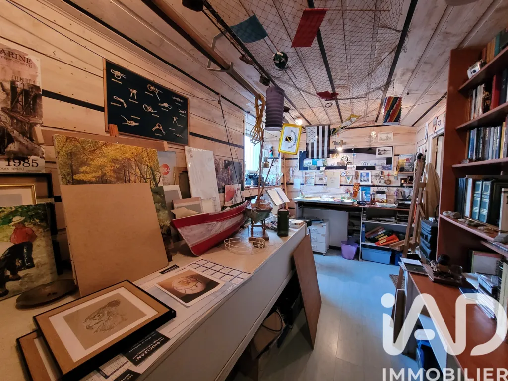 Office - 7-Piece House with Large Garage in Blain