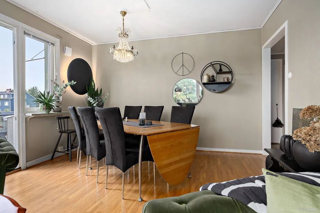 Söögituba - Cozy 3rd Floor Flat with Balcony on Kvarngatan