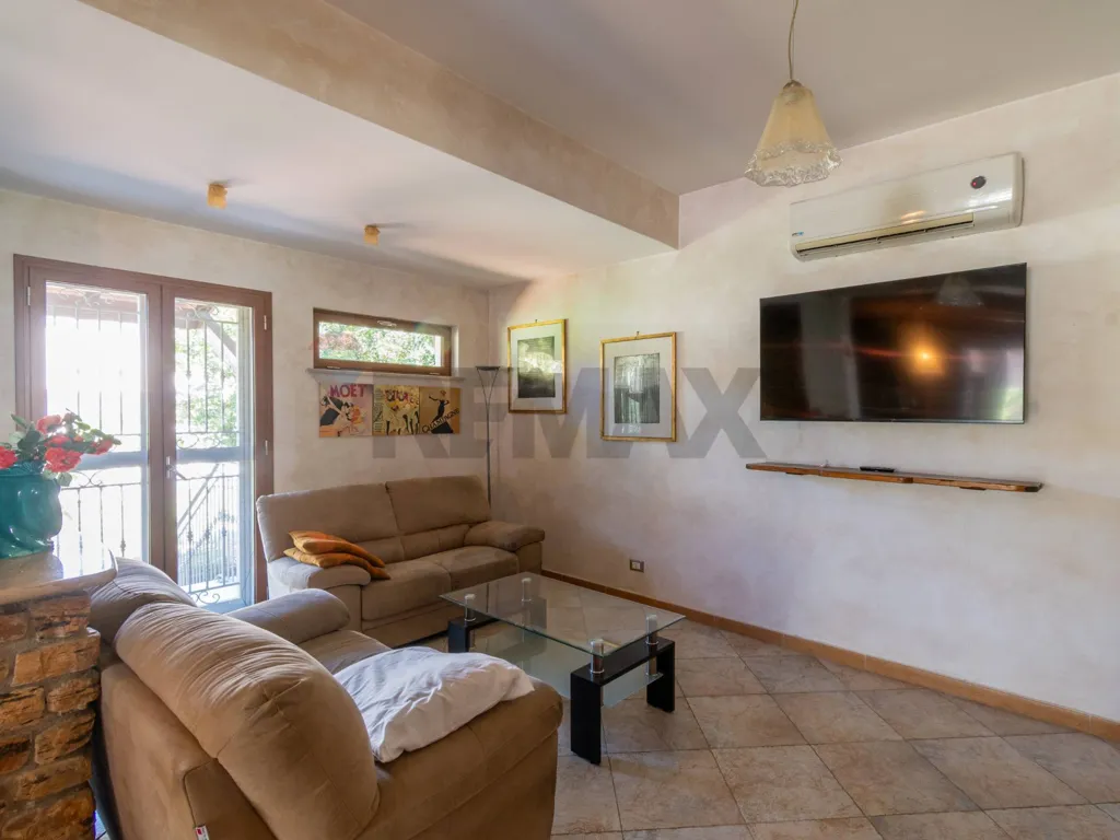 Elutuba - Single Villa with Pool in Palermo