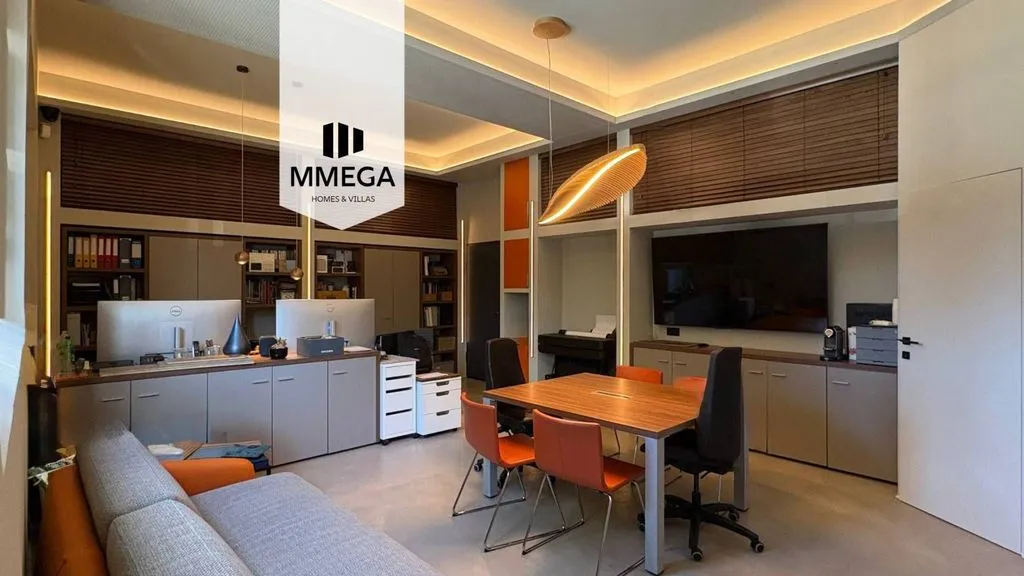 Office - Luxury Flat with Private Garden in Florence