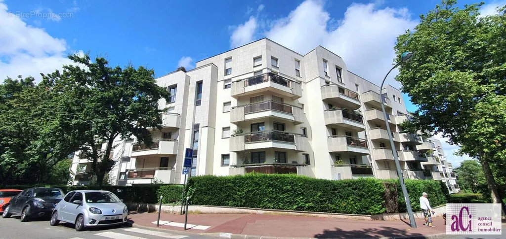 Välivaade - 4-Piece Apartment with Balcony in Chatillon