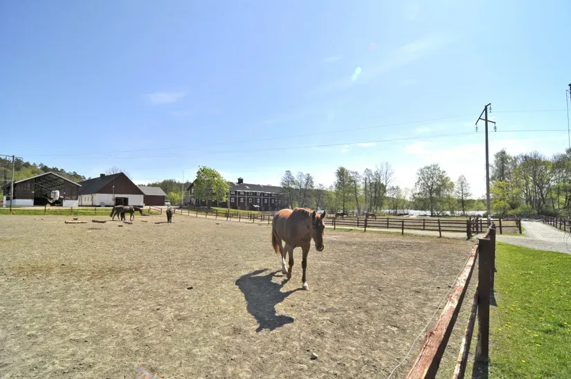 Aed - Plot with Development Potential in Boo Gård