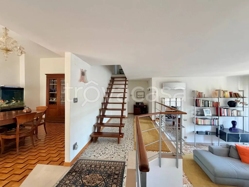 Soggiorno - Restored Villa with Garden in Bra