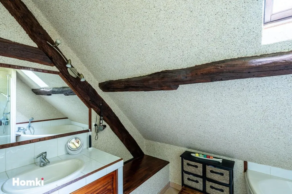 Salles de bain - Maison 6 pièces à Marcilly-en-Villette