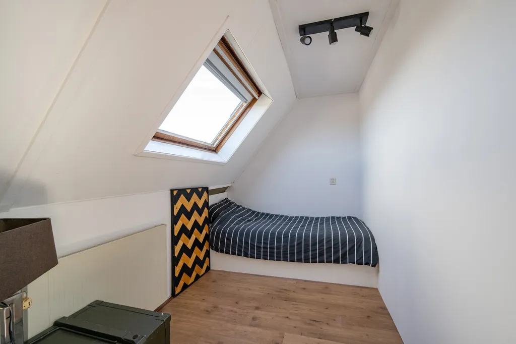 Magamistoad - Modernised Corner House with Garden in Leerdam