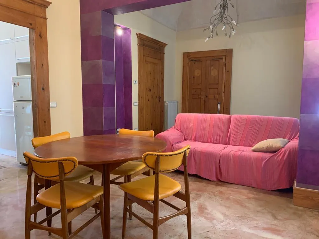 Söögituba - Rearranged Apartment with Balcony in Chieti