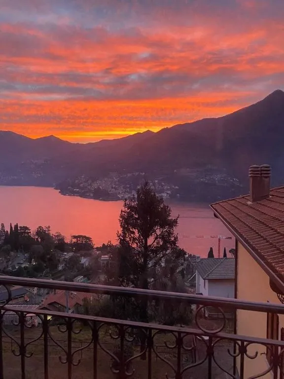 Terrasse - Luxury Lake View Apartment in Moltrasio