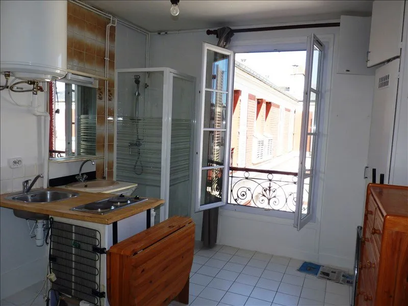 Kitchen - Flat with Courtyard View near Parmentier