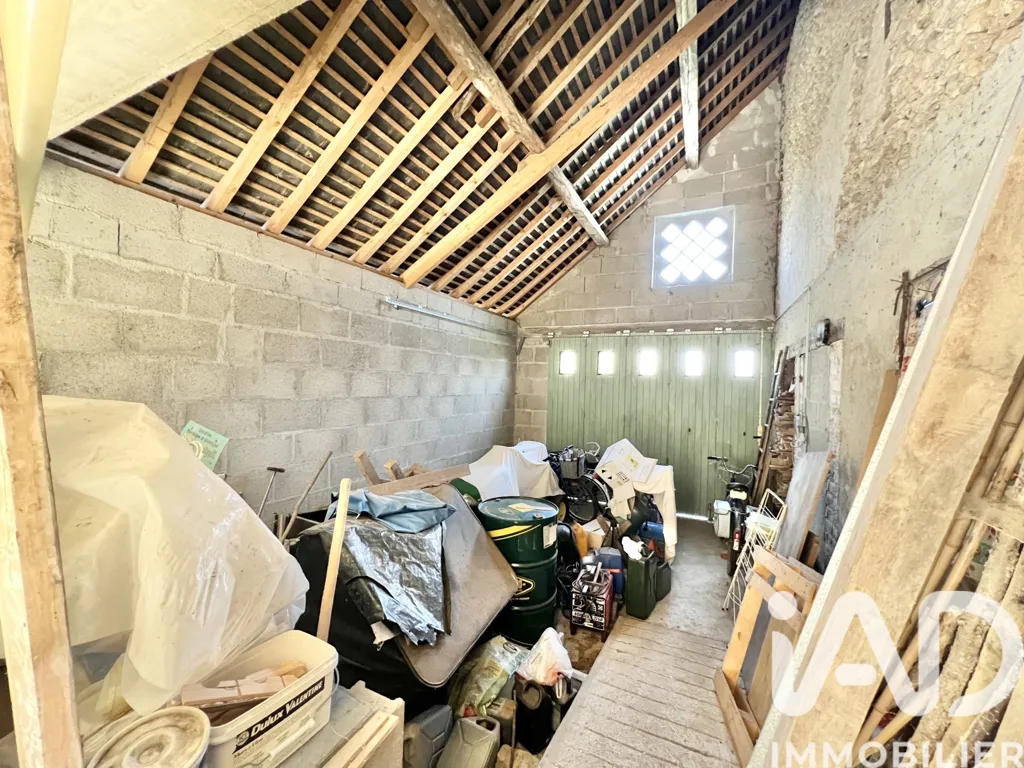 Pièces - Maison en Pierre avec Jardin à Thoiré-sur-Dinan